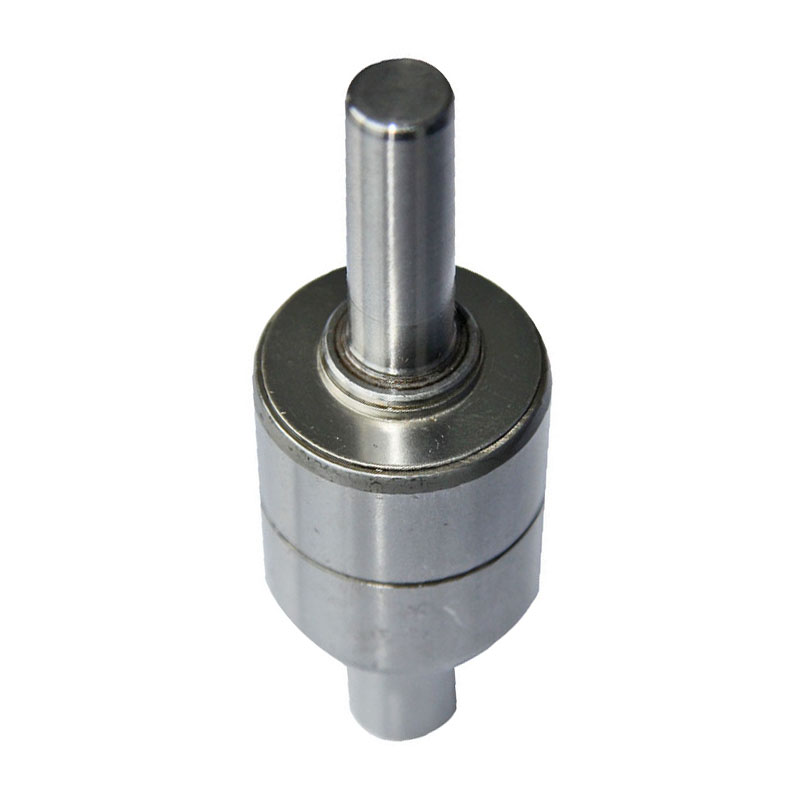 Automobile water pump shaft bearing with splash ring